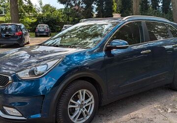 Kia Niro 75.000 km 15.100 &euro; Kiel 24105