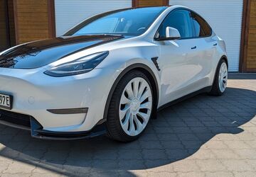 Tesla Model Y 70.000 km 32.999 &euro; Raisdorf 24223