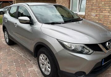 Nissan Qashqai 152.045 km 8.900 &euro; Kiel 24145