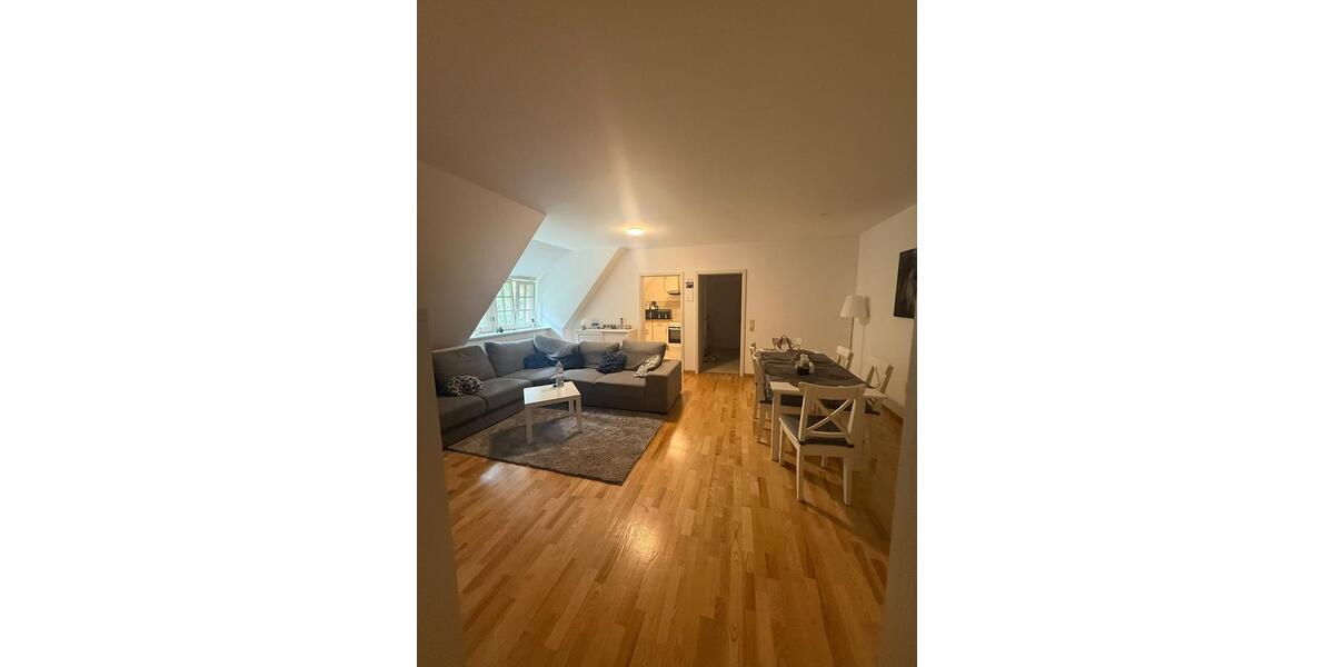 Dachgeschoßwohnung Preetz - 3 Zimmer, 82 m&sup2;, 850&euro; | Angebot:27635626