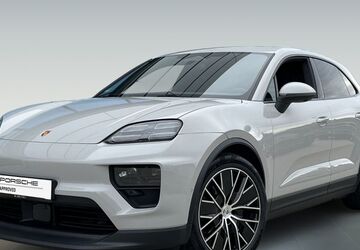 Porsche Macan 9.900 km 89.980 &euro; Kiel 24159