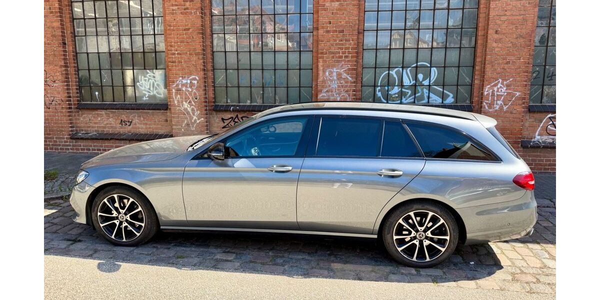Mercedes-Benz E 220 126.600 km 22.990 &euro; Kiel 24103