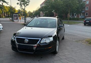 VW Passat Variant 199.000 km 3.499 &euro; kiel 24148