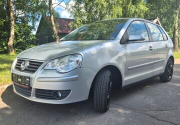 VW Polo 141.094 km 1.999 &euro; Neumünster 24537