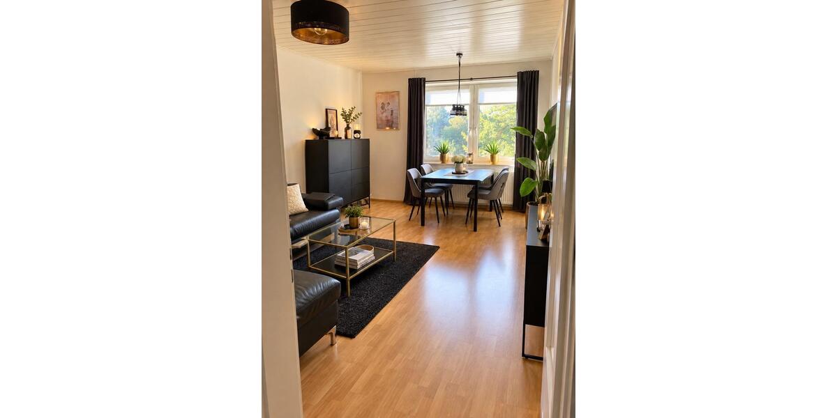 Etagenwohnung Kiel Wik - 4 Zimmer, 74 m&sup2;, 1.100&euro; | Angebot:27633438