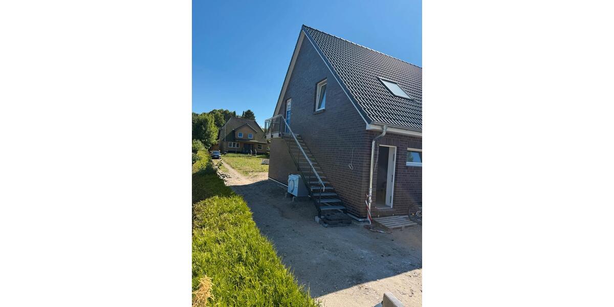 Dachgeschoßwohnung Kiel Elmschenhagen - 4 Zimmer, 90 m&sup2;, 1.490&euro; | Angebot:27554351