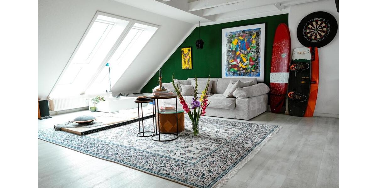 Dachgeschoßwohnung Kiel Blücherplatz - 3 Zimmer, 100 m&sup2;, 1.100&euro; | Angebot:27635659