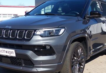 Jeep Compass 84.000 km 23.480 &euro; Neumünster 24539