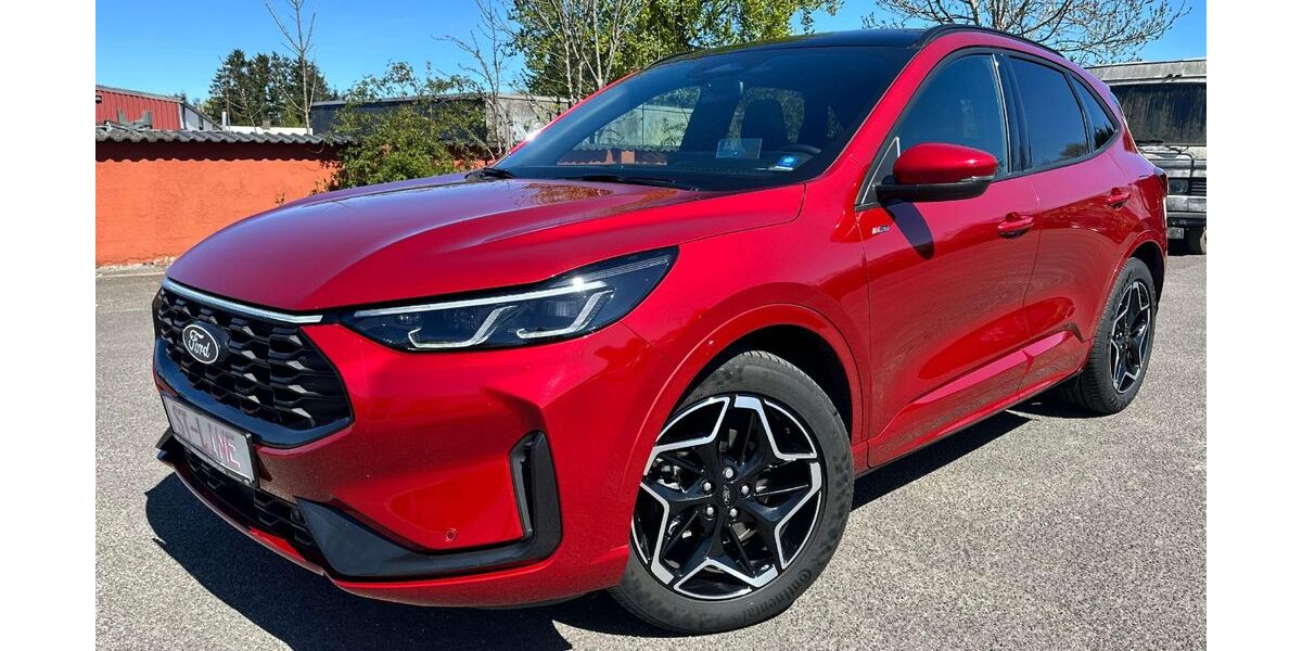 Ford Kuga 15.700 km 28.990 &euro; Neumünster 24536